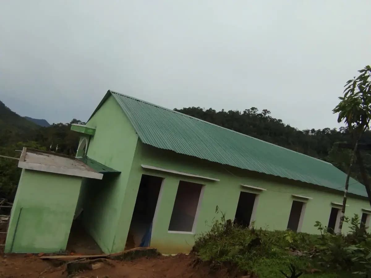 Image 4
