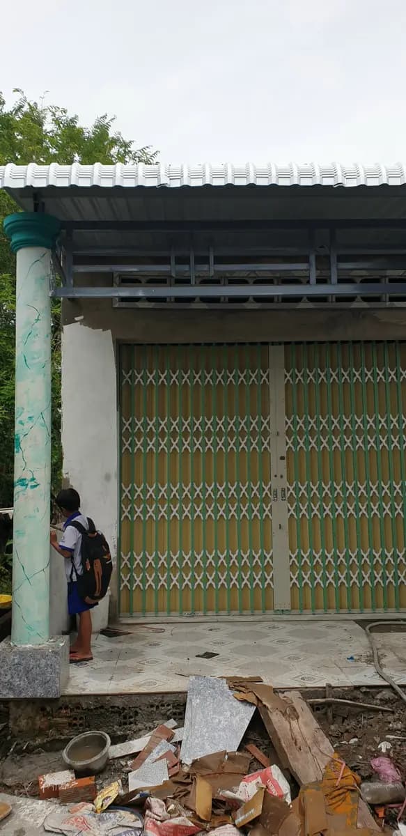 Image 4