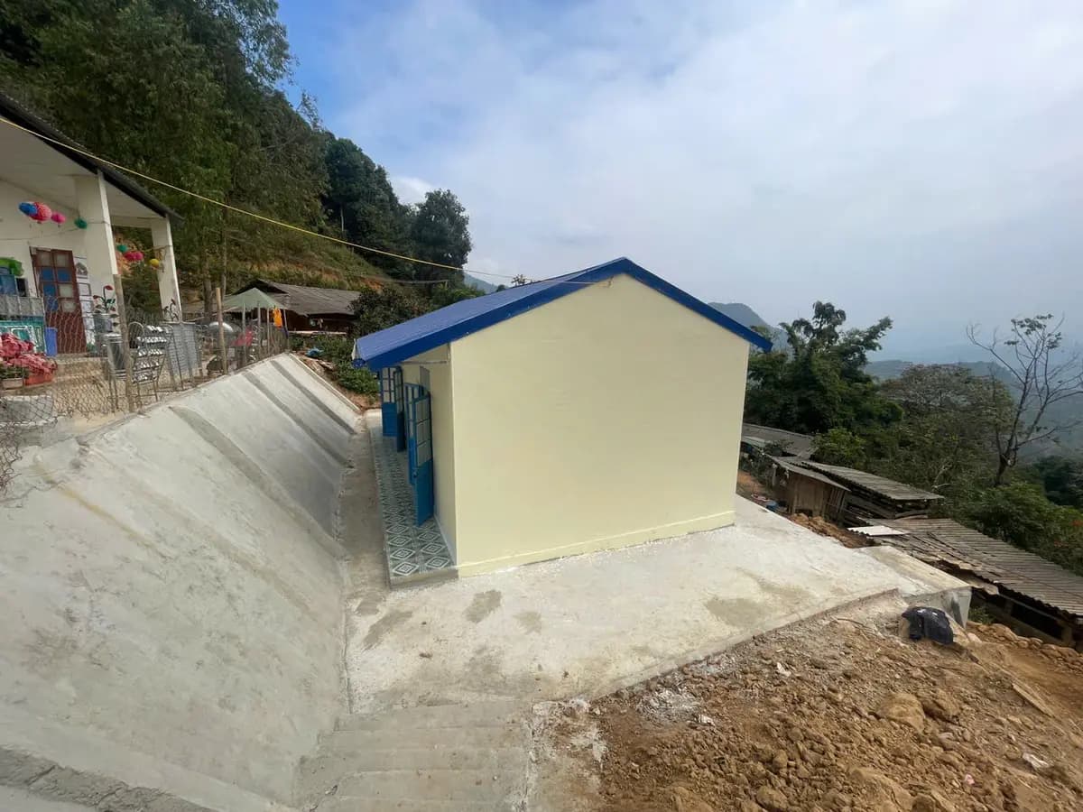 Image 4