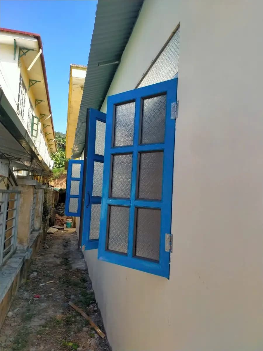 Image 4
