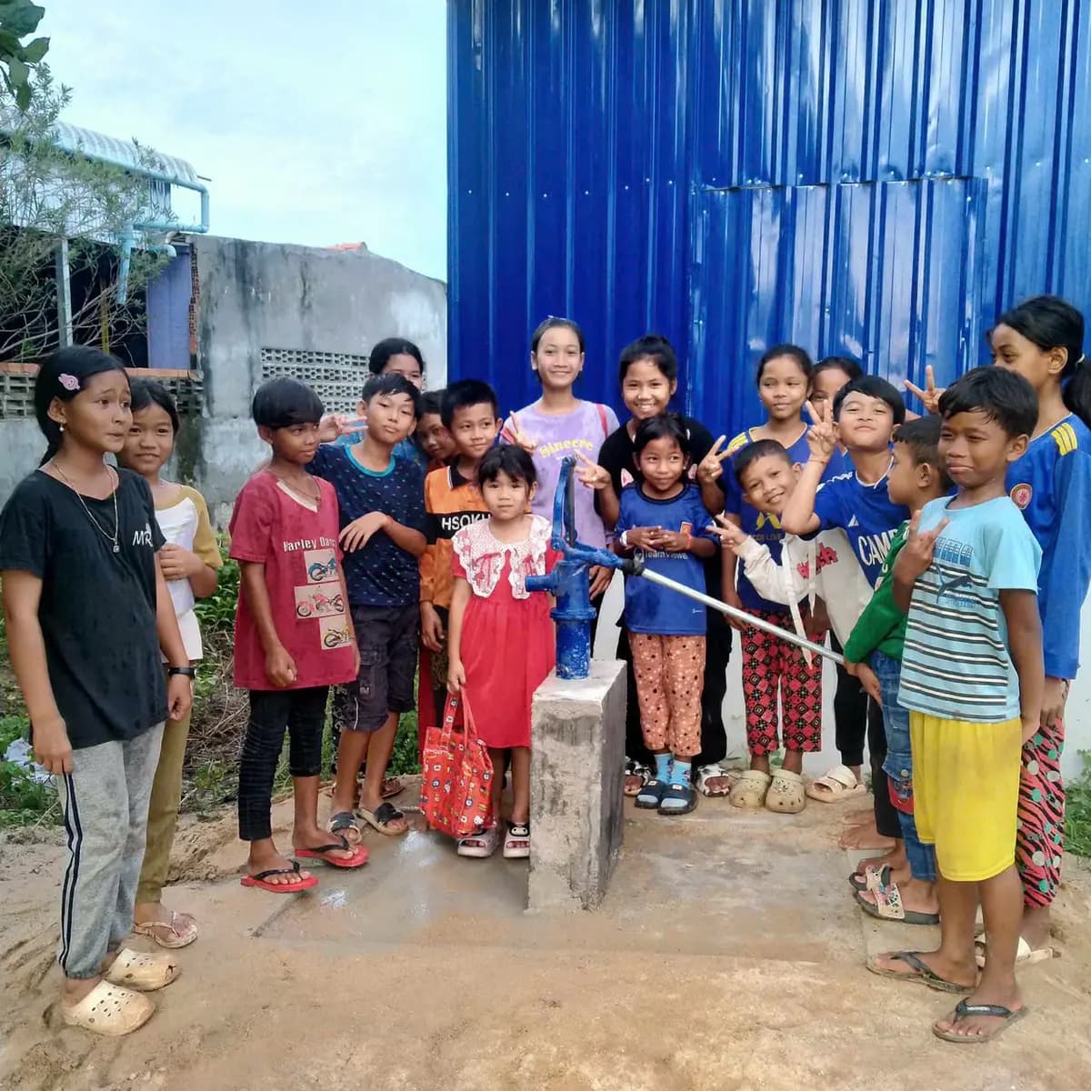 DA0699 - Giếng nước - Điểm trường Grace of Lobeuk English - Làng Prey Kdei Krom -  xã Kandeang -  huyện Kandeang -  tỉnh Purat -  Campuchia